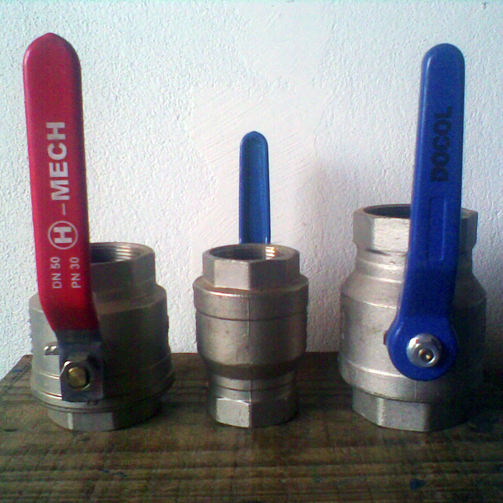 Válvulas e Conexões de Qualidade. 🔧
Um vazamento bobo pode custar caro no final do mês.
Trabalhamos com conexões de alta resistência para aguentar a pressão e as variações térmicas.
.
Produto em estoque 🛒 Faça um orçamento 🚜💧🌱
..
#ManutençãoDeIrrigacao #Viqua #QualidadeNoCampo #Irrigacao #Agricultura #Agronegócio #PeçasAgrícolas #AraguaiaIrriga