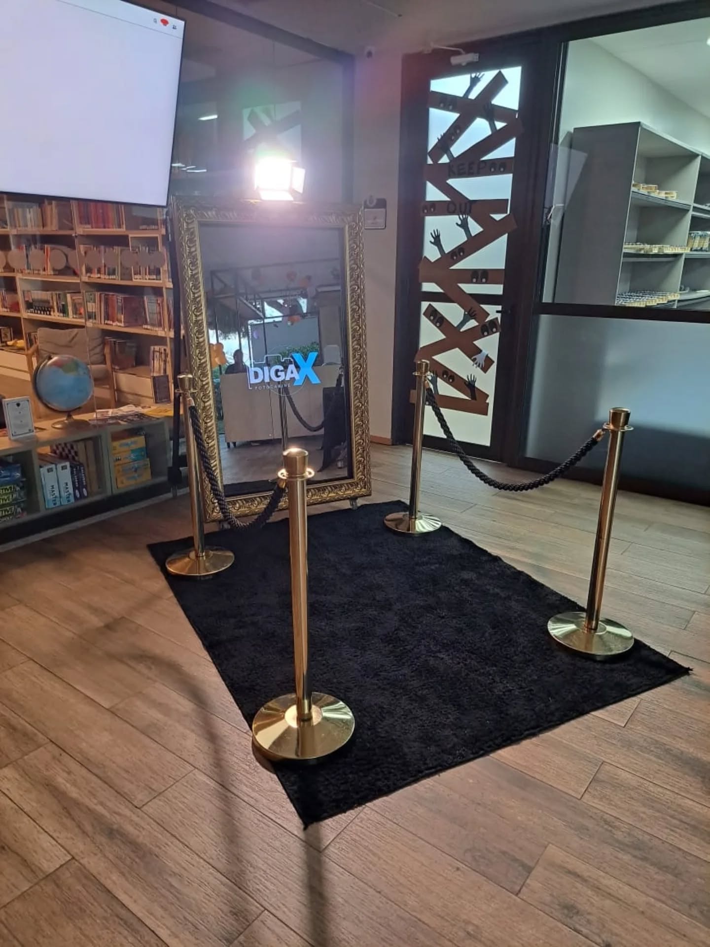 Espelho MágicoTema HalloweenSolicite seu orçamentoContato ZAP: (71) 99685-2102Site: Facebook: ....