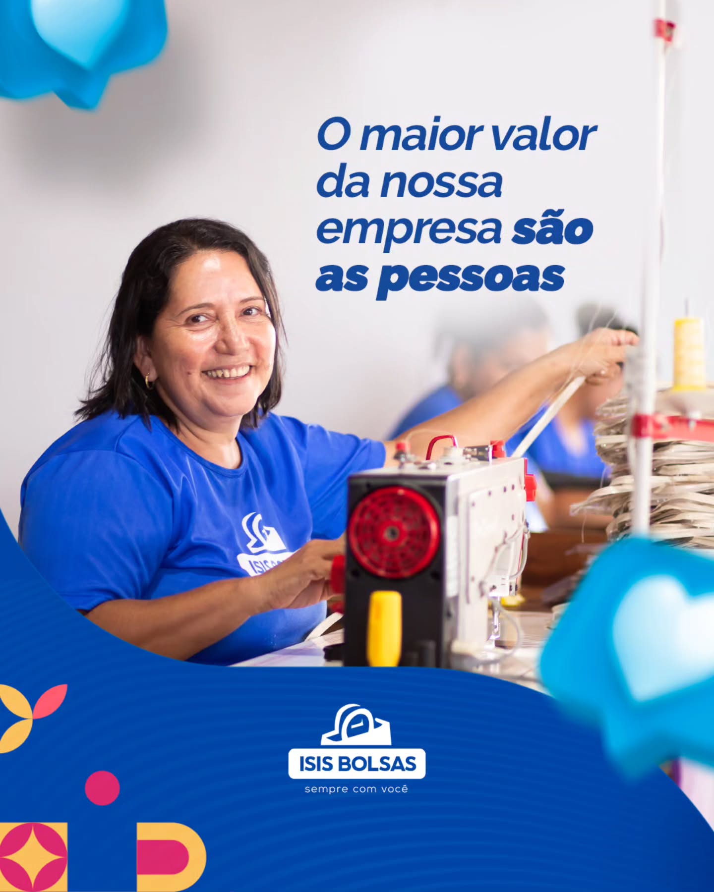 Por trás de cada bolsa, existe uma história, um cuidado e muitas mãos que fazem tudo acontecer. 💙🧵
Na Isis Bolsas, acreditamos que o nosso maior patrimônio são as pessoas. São elas que transformam matéria-prima em qualidade, dedicação em confiança e trabalho em propósito.
Seguimos juntos, valorizando quem faz a nossa marca ser o que é.
✨ Isis Bolsas. Sempre com você.