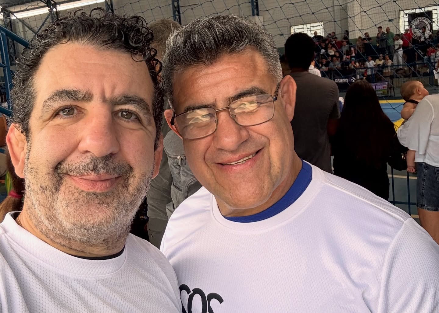 “OPEN JIU-JITSU EMBU-GUAÇU
Parabéns, professor @micaelhonorato, pela organização do evento! 👏🏻 A todos os professores que ajudaram a semear o Jiu-Jitsu em Embu-Guaçu e região, meu agradecimento! @josenirbjj @claudinei_personal @fabio_rodrigues1976
Parabéns a todos os atletas, familiares e amigos pela participação! 🎉
É o terceiro ano consecutivo e que venha o próximo! 🥋
Gratidão, @rayrongracie, pela sua presença e pelo trabalho em prol da família do Jiu-Jitsu! 🙏”
#jiujitsu #constantinojiujitsu #gratidão