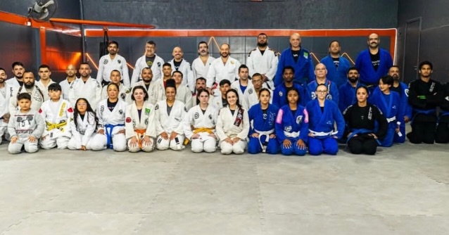 Nesse Sábado dia 30/05/26 , tivemos nosso encontro Constantino JJ na academia do professor Josenir em Embu -Guaçu -Cipó
Amizades formada no Tatame
Encontro de gerações 🥋🙏
@josenirbjj
@judomagokoro
@carlao.spartanojiujitsu
@micaelhonorato
@claudinei_personal
@danilovieiragaviao
#constantinojiujitsu
#espacodojo