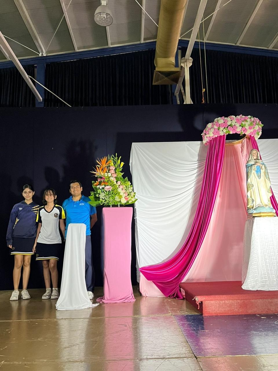 Compartimos momentos de la Coronación de Nuestra Virgen de la Encarnación en las diferentes secciones✨
#ColegioCatólico #CoronaciónDeLaVirgen #SomosFélix