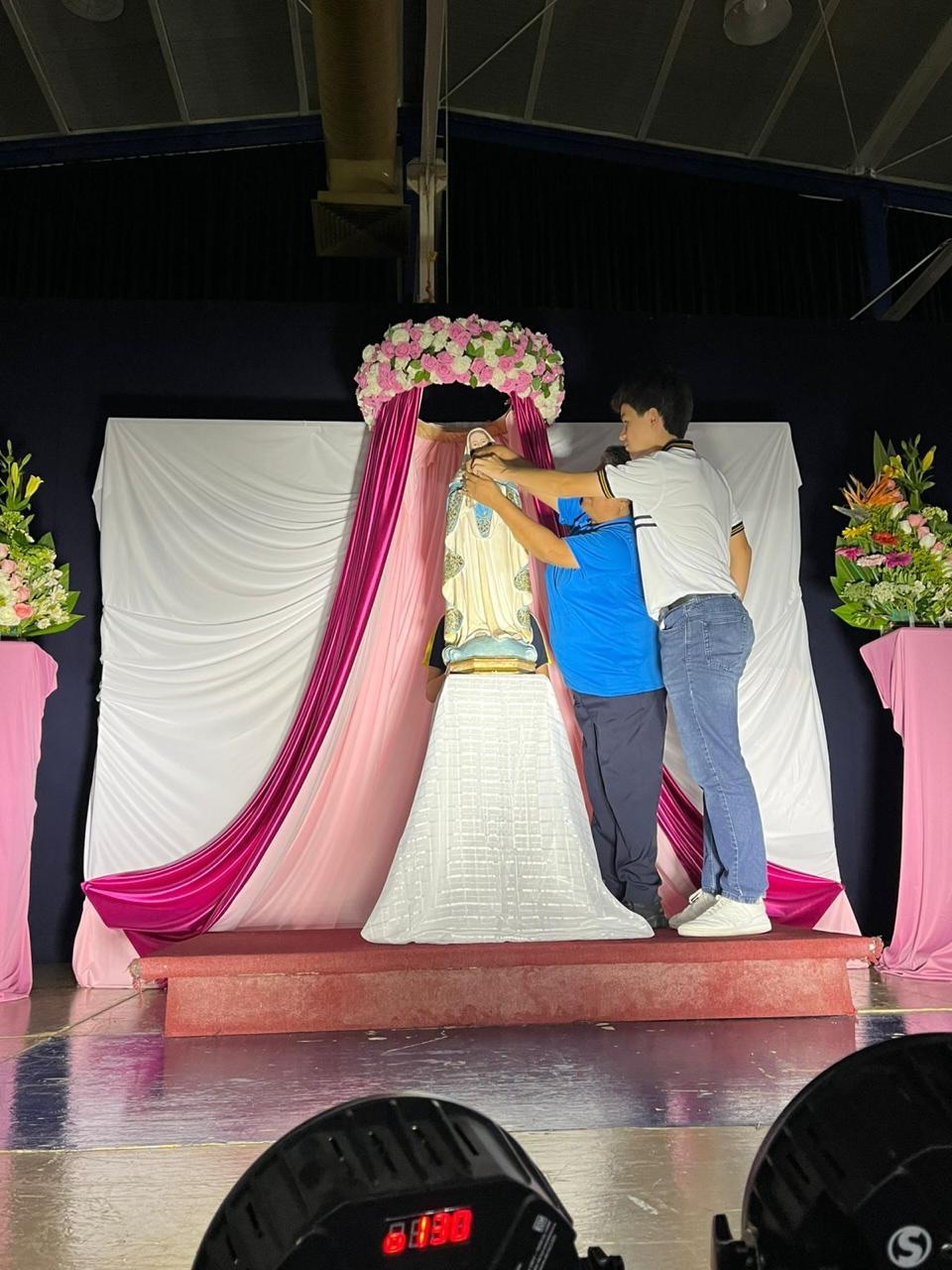Compartimos momentos de la Coronación de Nuestra Virgen de la Encarnación en las diferentes secciones✨
#ColegioCatólico #CoronaciónDeLaVirgen #SomosFélix