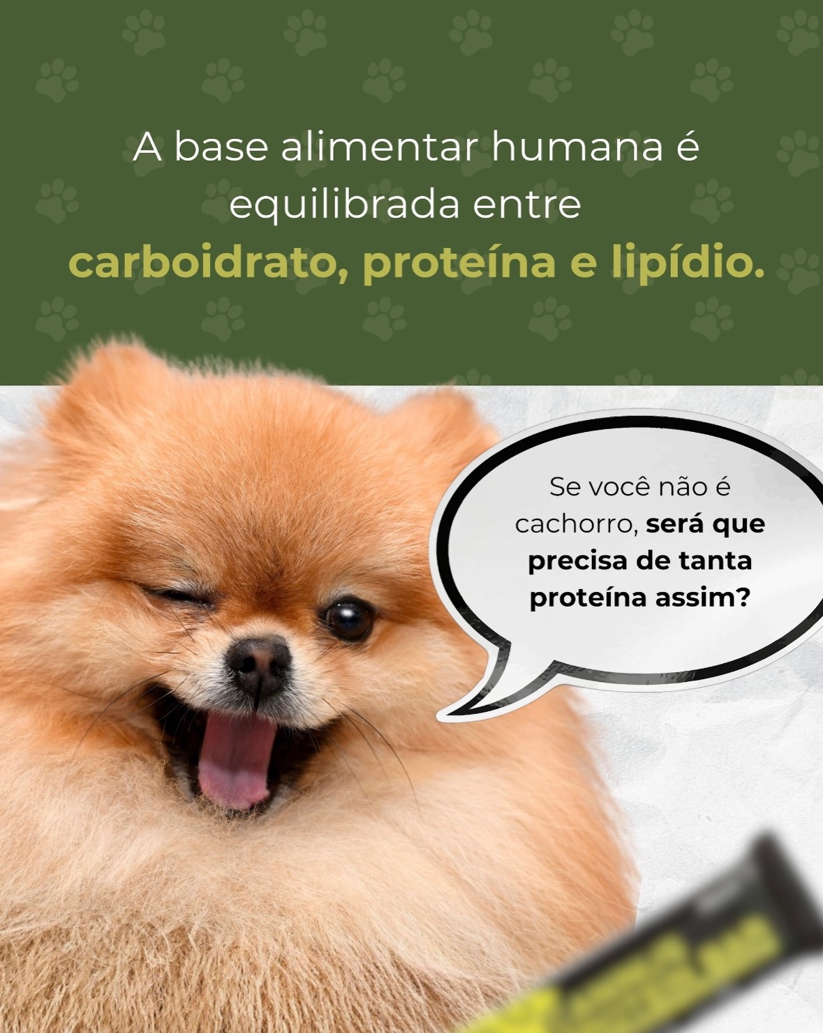 A proteína ganhou status de protagonista nas redes sociais e parece estar em todos os lugares: nos shakes, nas barrinhas, nos biscoitos….
🐶 Diferente dos cães, que a alimentação naturalmente deve ser mais rica em proteínas de origem animal, nossa fisiologia precisa de carboidratos, proteínas e gorduras de forma equilibrada.
É lógico que a proteína é essencial para a manutenção da massa muscular, produção de hormônios, enzimas e diversas funções do organismo. Mas precisamos pensar além apenas da quantidade e avaliar o tipo de alimento que estamos ingerindo. Nem tudo que recebe o rótulo de proteico é automaticamente uma boa escolha nutricional, já que muitos desses produtos protéicos são classificados como ultraprocessados! E já sabemos que o Guia Alimentar para a População Brasileira recomenda evitar o consumo de alimentos ultraprocessados.
É perfeitamente possível para a maioria das pessoas atingir as necessidades diárias de proteína apenas com alimentação equilibrada, de forma natural e sem precisar depender de uma infinidade de produtos enriquecidos e ultraprocessados. Afinal, você não é cachorro! 🐕
#ladige #popularizaçãodaciência #nutrição #proteína wheyprotein