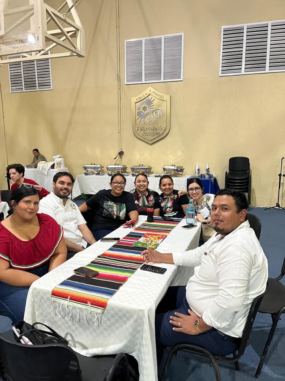 Celebración Prepa 🇲🇽
#Prepa #IndependenciaDeMéxico #SomosFélix