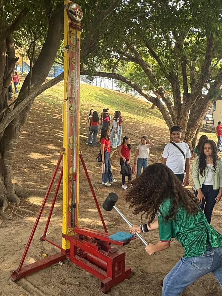 Celebración Secundaria🇲🇽
#Secundaria #IndependenciaDeMéxico #SomosFélix